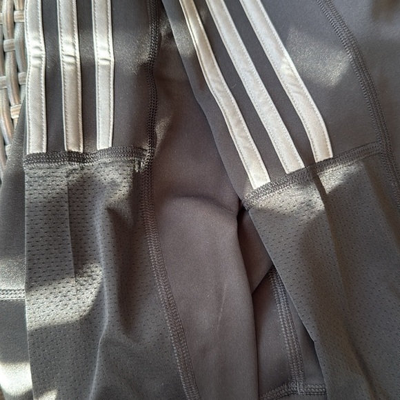 NWT Adidas Women's Black Leggings size M. lightweight high rise. 7/8 - Picture 5 of 5